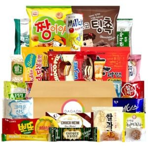 Dagaon Delightful Korean Snack Box 28 Count – Tasty Korean Snacks and Foods Including Chips, Biscuits, Cookies, Pies, Candies, Drinks, Ramen Noodles. Assortment of Korean treats and foods for everyone.