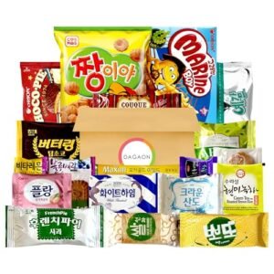 Dagaon Flavorful Mini Korean Snack Box - 20 Count - Variety of Korean Treats Including Chip, Biscuits, Cookies, Pies, Candies. Selection of Korean snacks for everyone to enjoy in any occasion.